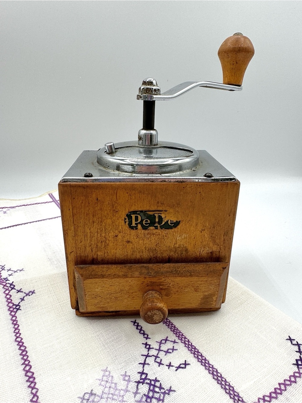 PE DE Peter Dienes Coffee Grinder circa 1930. Vintage